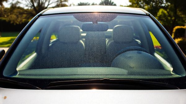 Top 5 films solaires pour voitures : fraîcheur et protection UV